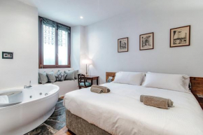 Suite Lo Storico - The House Of Travelers